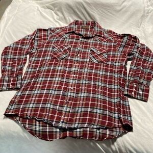 Plaid pearl snap flannel men’s shirt